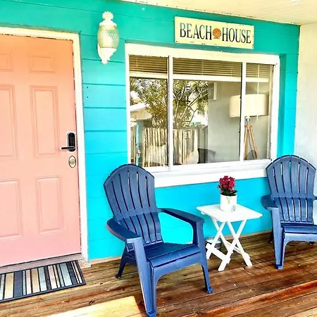 Beach Bungalow In Downtown Cocoa Beach Villa